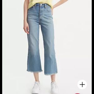 Levi’s Ribcage Cropped Flare Jeans